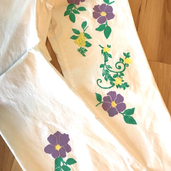 Upcycled Express White Pants, Painted Flowers, Funky Hippie Flared, Size 10 - Picture 10 of 13